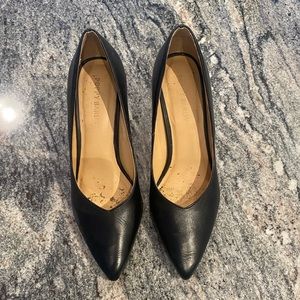 Poppy Barley black leather pumps